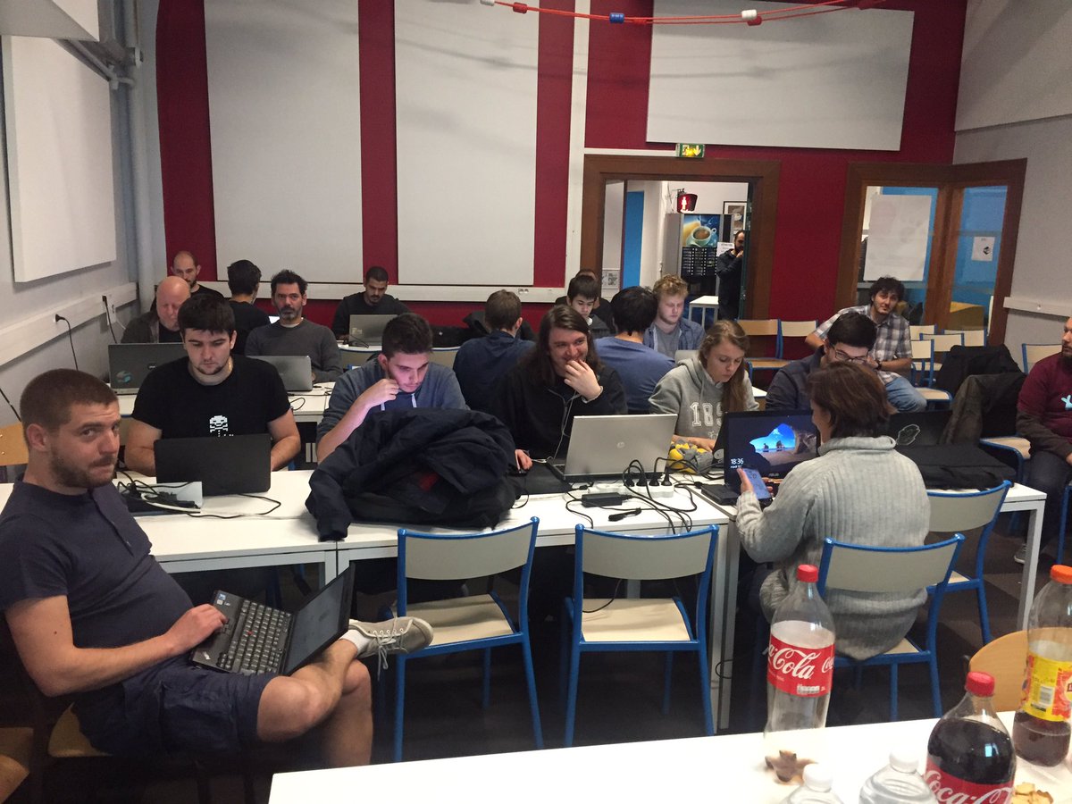 dockernice's tweet photo. C'est parti pour #labs #docker #DockerGlobalMentorWeek #Nice06 https://t.co/EDQUKyFbhx