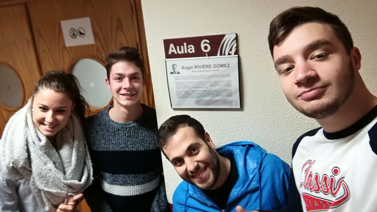 3lucilu's tweet photo. Hoy hemos trabajado a María Soriano y Ángel Riviére en la clase de diversidad. #div1617 https://t.co/Z84sHr26d9