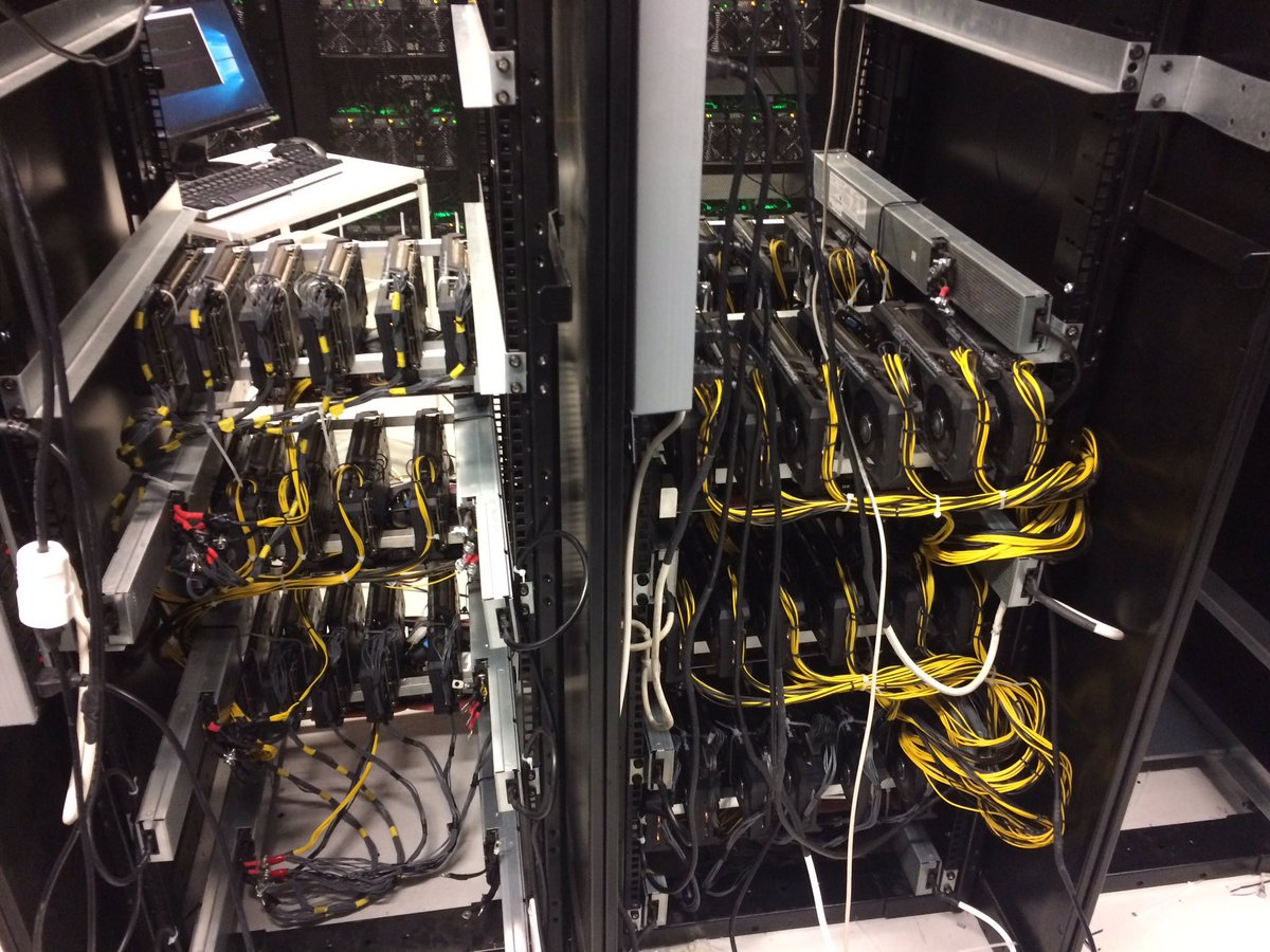 kikohash's tweet image. 9 машин в строю. Работают на flypool. До конца суток постараюсь запустить все.