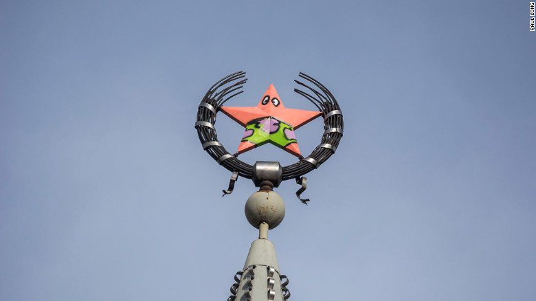 Vandals in Russia defaced a Soviet star, painting it to look like the cartoon starfish from "SpongeBob SquarePants" cnn.it/2fWbS4g