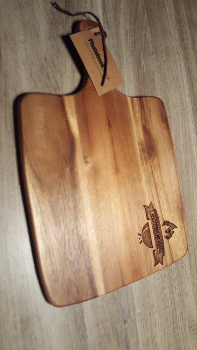 mastersofgrill's tweet image. Onze serveerplanken met in gegraveerd logo zijn binnen gekomen en zien er top uit!! #mastersofgrill #bbq #grillmasters #weber