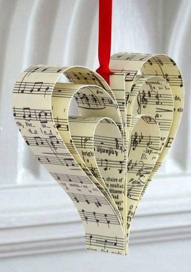 JUL NAXOSDIRECT.NO  I år har vi reelt mange nye plater innen Julemusikk - ta et klikk innenfor og finn alle albumene goo.gl/5tYtTa