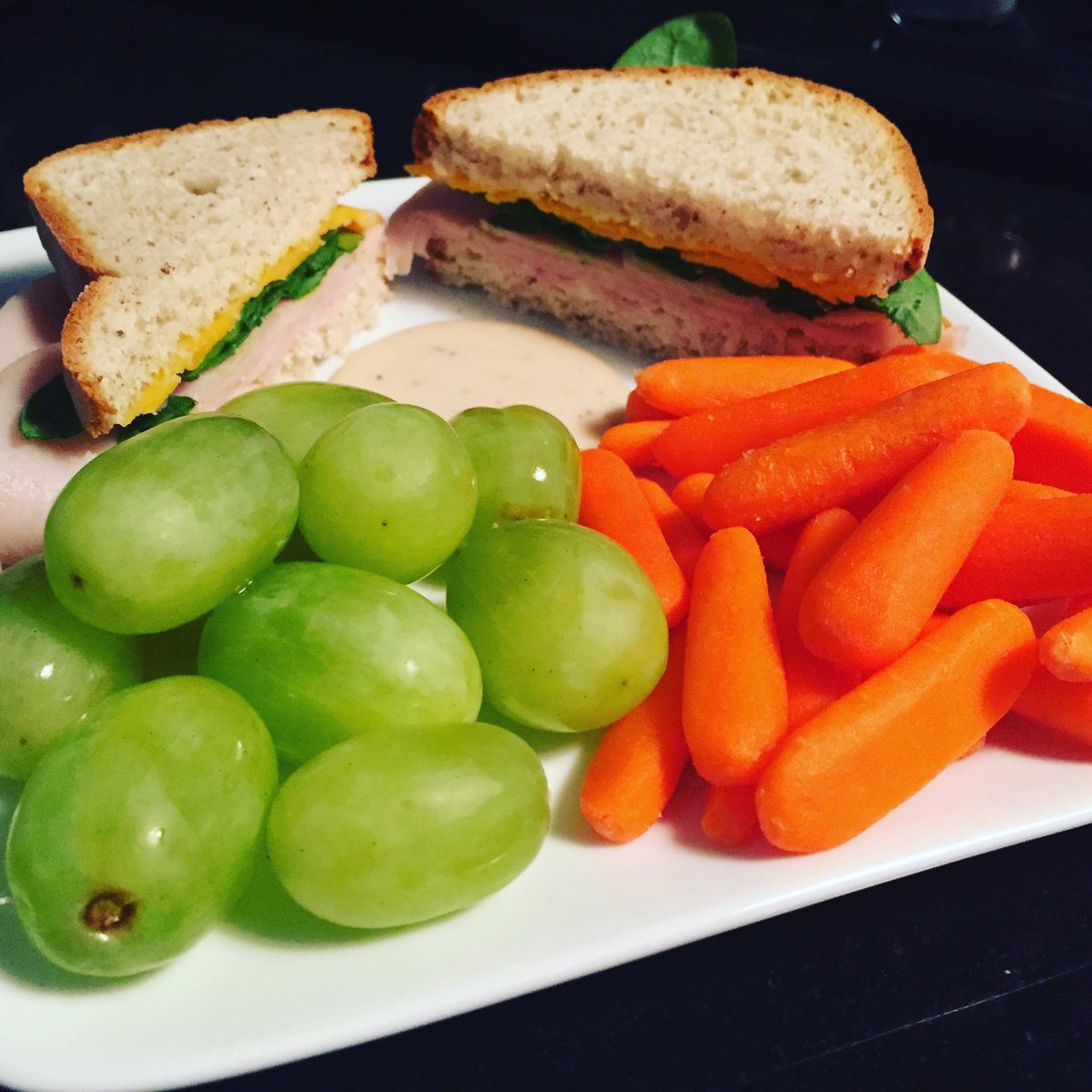 MelissaPearson2's tweet photo. Swapped chips for fruits &amp; veggies for #HealthyLunchDay Make daily small changes to impact your health in a positive way 👍 #mprdn https://t.co/7sU34riMSe