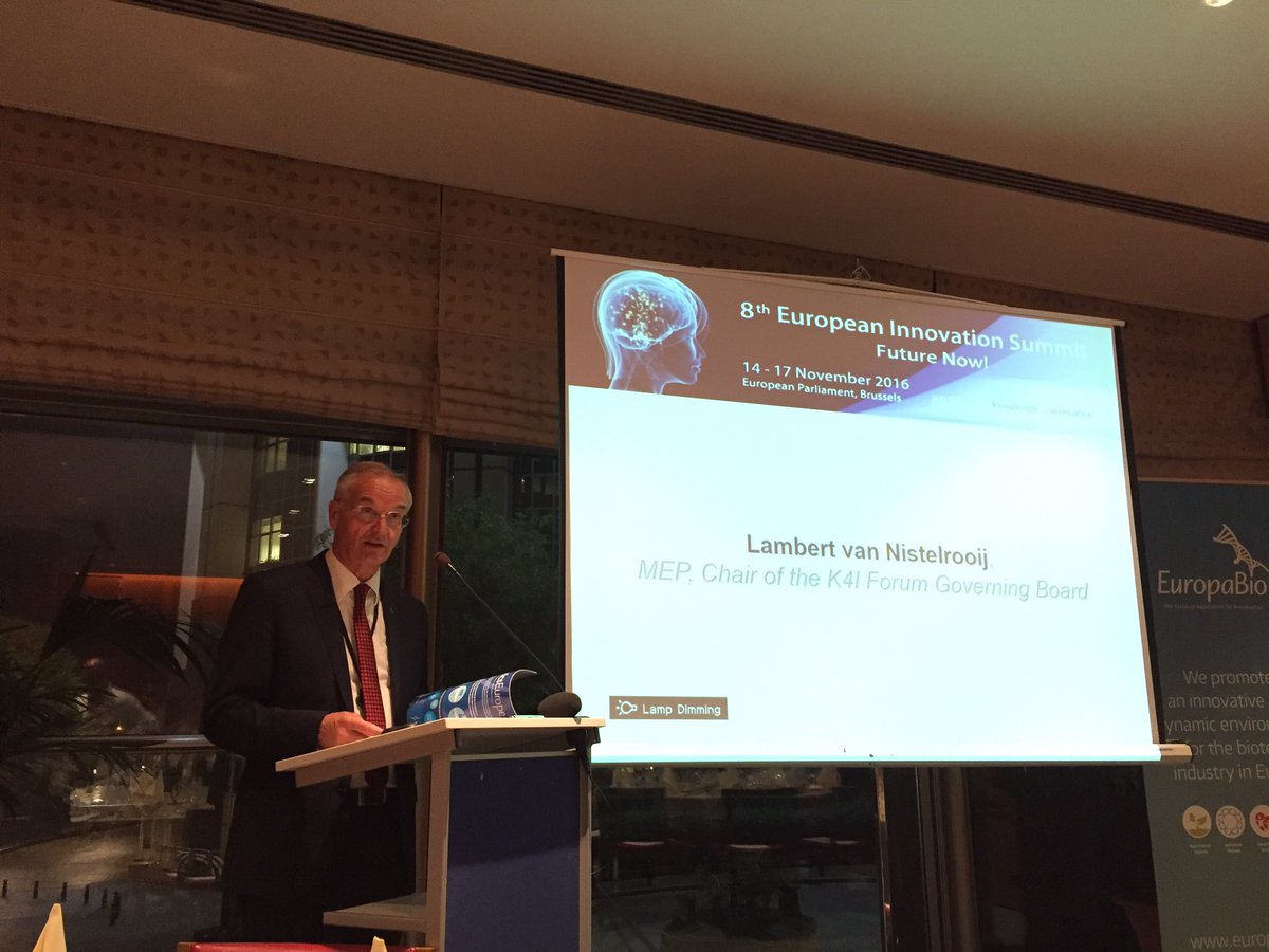 NathalieMoll's tweet photo. @LvNistelrooij @riccobuitink opening the @EuropaBio #8EIS dinner debate on #rewardinginnovation #healthcarebiotech #EUParliament https://t.co/ySm4U9K29B