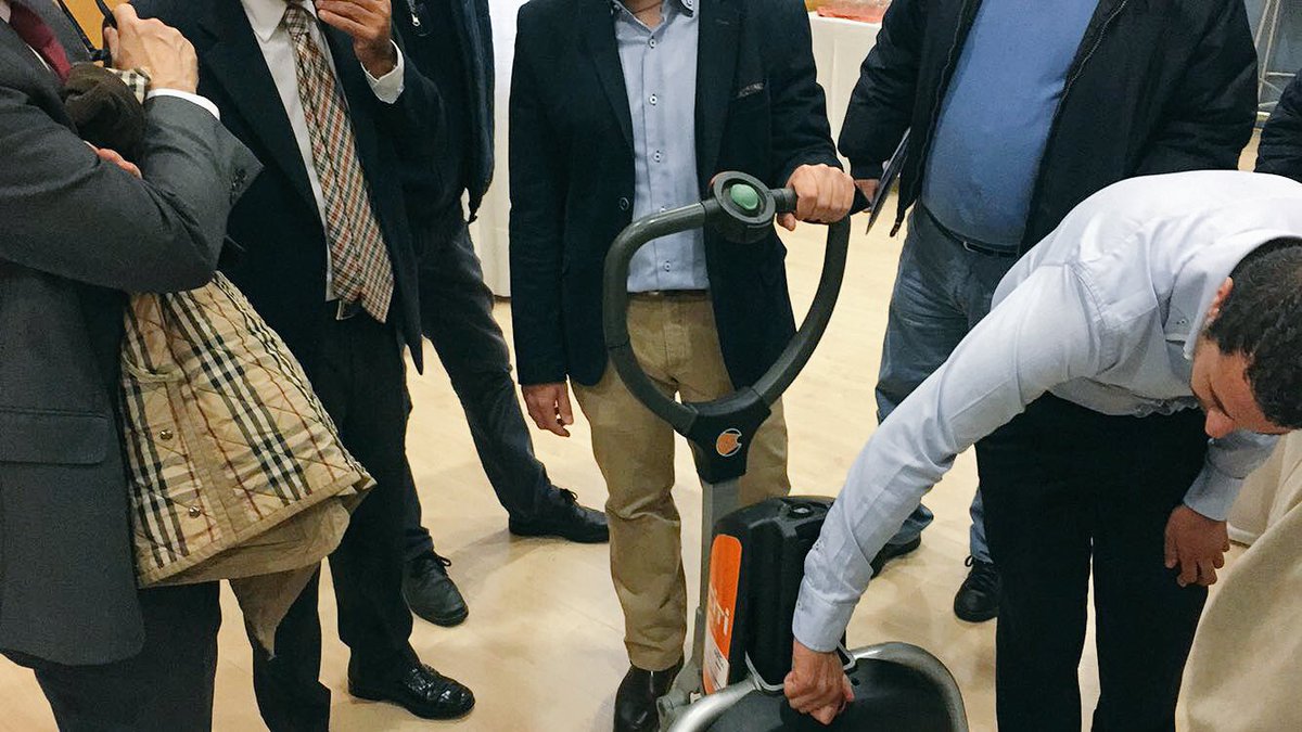 mantslopez's tweet photo. La innovadora para la carga y descarga en la ciudad #CiTiONE -#transpaleta de conductor a pie #STILLSpain #cordobaesp https://t.co/x15FBxcxBi