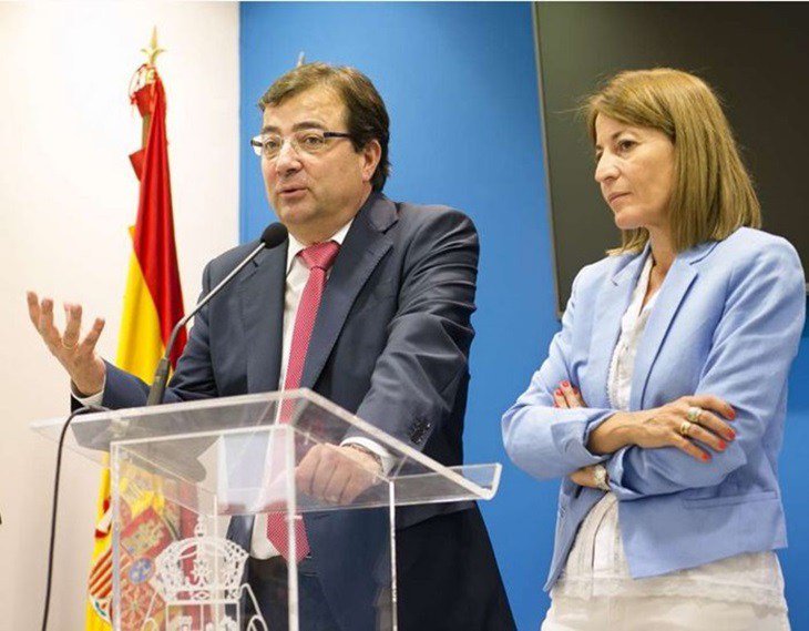 Publicamos en primicia las lineas culturales de Cáceres para 2017 tras la reunión entre… …erescapitalcultural2016.wordpress.com/2016/11/15/pub…