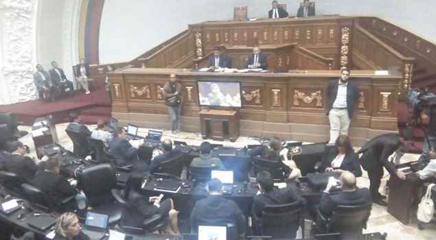 #CrónicaParlamentaria Por quinta vez AN rechaza Decreto de Emergencia Económica ow.ly/YVXW306d5N1