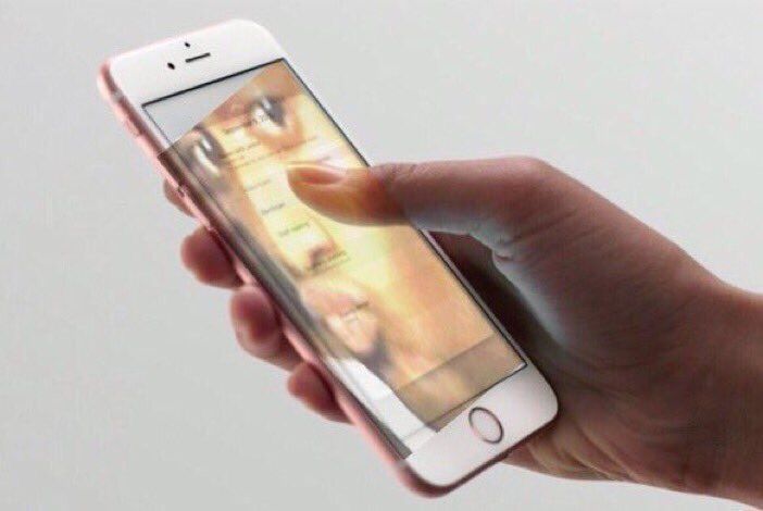 FunnyQuotees's tweet photo. manager: you can't use your phone at work 
me: https://t.co/9LTxcH4zww