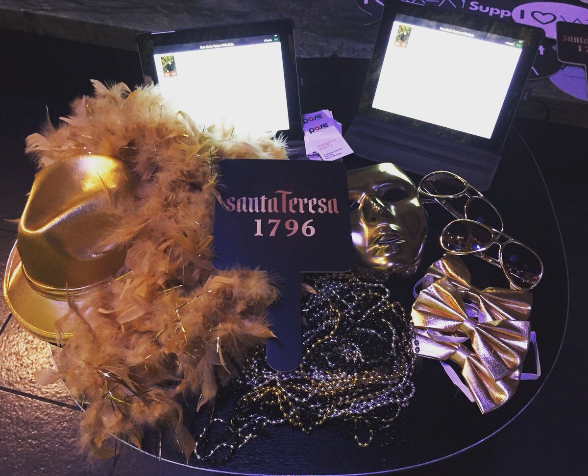 Lueventsus's tweet image. Add fun #props to your photobooth! #yourewelcometuesday 

#eventhacks #diy #photobooth #fun #eventplanning