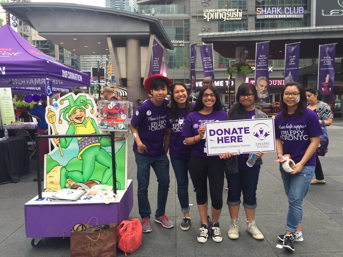 SeherSarin's tweet photo. @JACO_CP We're working hard to raise money for Epilepsy Toronto at Buskerfest! #JAWorksHard #ForwardBanking https://t.co/zDocfn6VwX