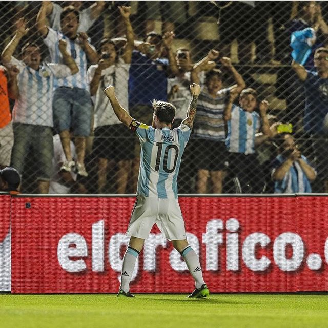 teamoargen's tweet photo. Mi único héroe 🇦🇷 https://t.co/9rMDKWvn1K