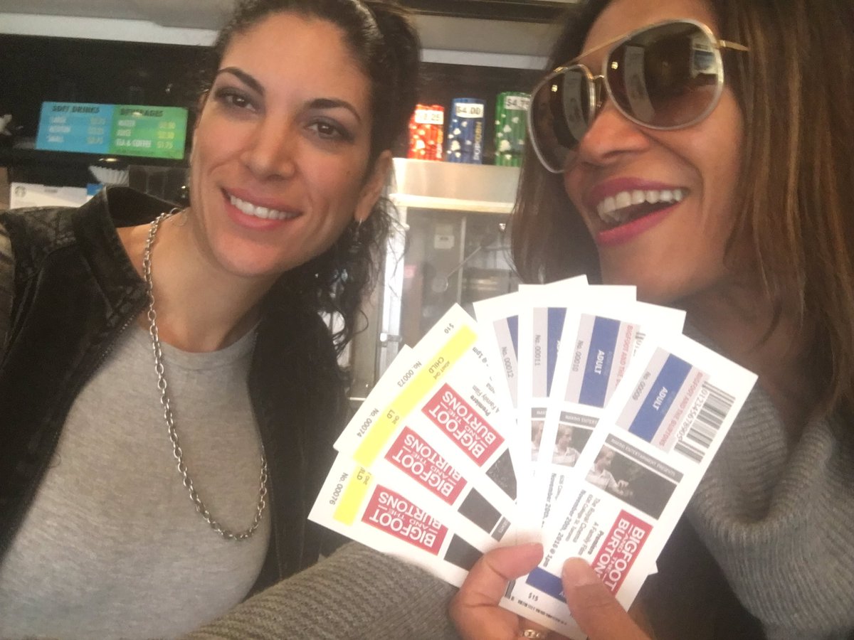 patriciamckenze's tweet image. Bigfoot and the Burtons feature film get your tickets here! bit.ly/2eAfSVS.    Sun Nov 20 1pm royal cinema toronto #femalefilmakers