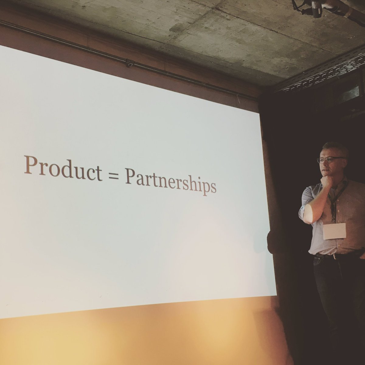 ArneKittler's tweet photo. The changing product manager role in an era of platforms (and off-platform news products) @antsullivan #bmc16 https://t.co/FweC79l8wi