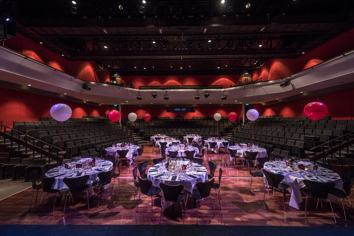 FotograafRogier's tweet photo. Diner #NUD2016 in een schitterende locatie! 't Spant in Bussum https://t.co/8hgXZM2eMa