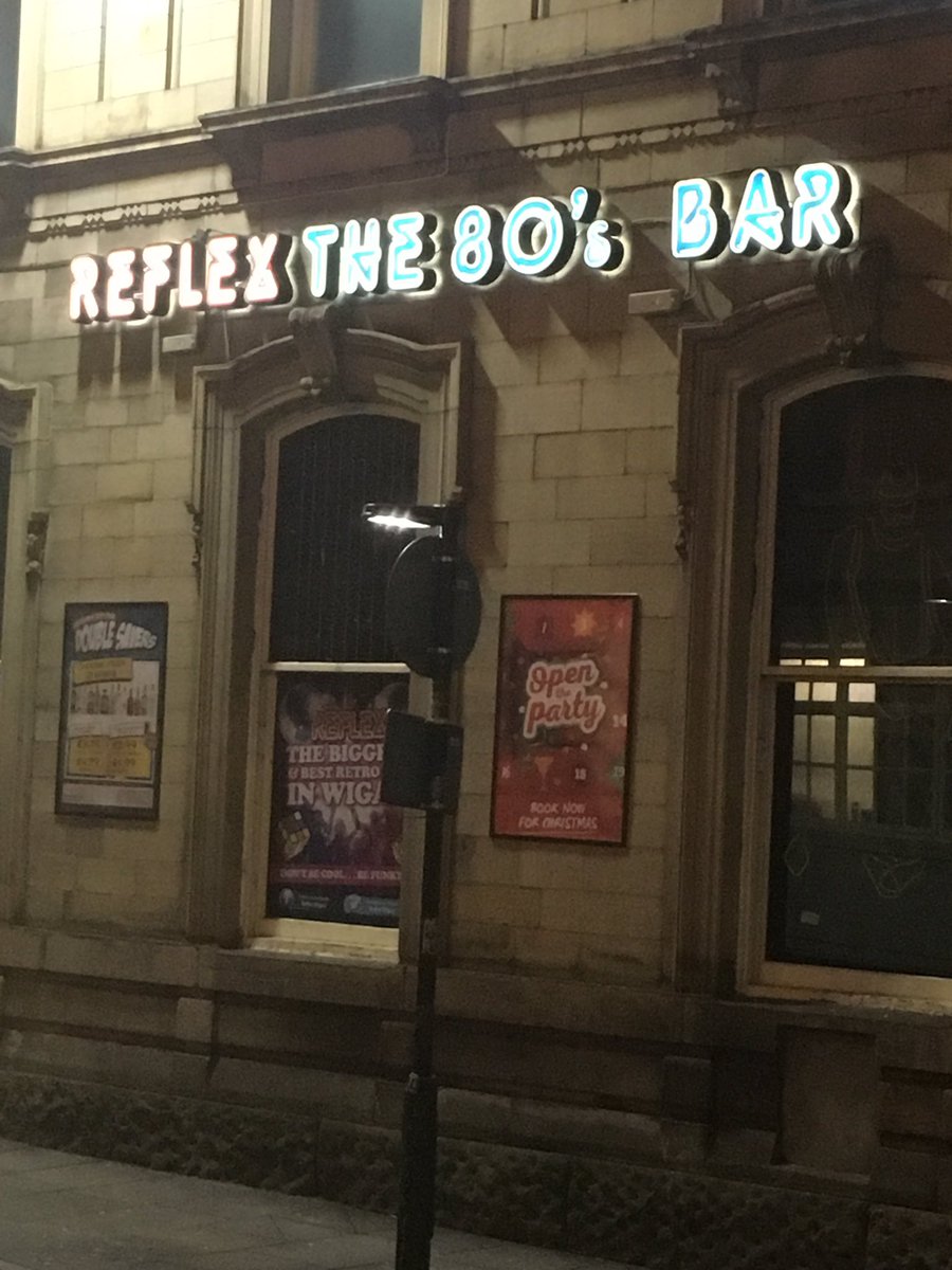andystuz's tweet photo. @SeanParrish72 @vtranter @WbarobinsonMark @kim6lewis @BlocksidgeDanny @blockie1025 it's getting closer to that time of year #Wakefield https://t.co/yQqeNftTTW