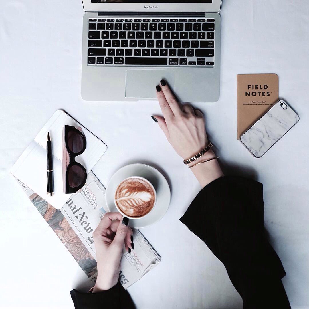 hootsuite's tweet photo. 5 Tweets that are just so brilliant, we wish we wrote them: https://t.co/l33JH3TA03 https://t.co/lDG5fYaghL