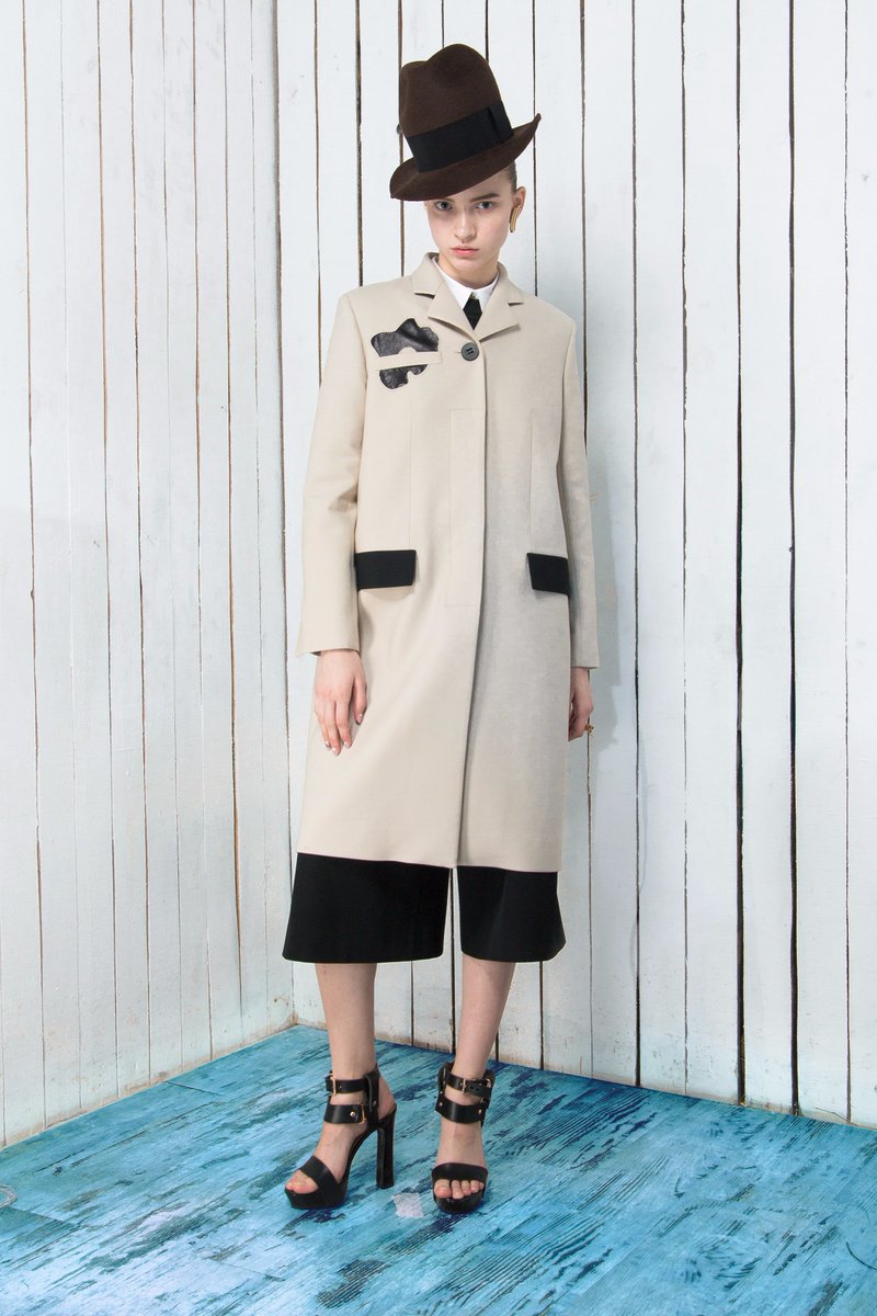 THEO_moda's tweet photo. @VogueUkraine ex editor-in-chief @Masha Tsukanova wears coat from #THEOโ Pre-Fall' 16. @TheoDekan #THEOstyle https://t.co/0nwzHH22sJ https://t.co/AUPLmBYNXt