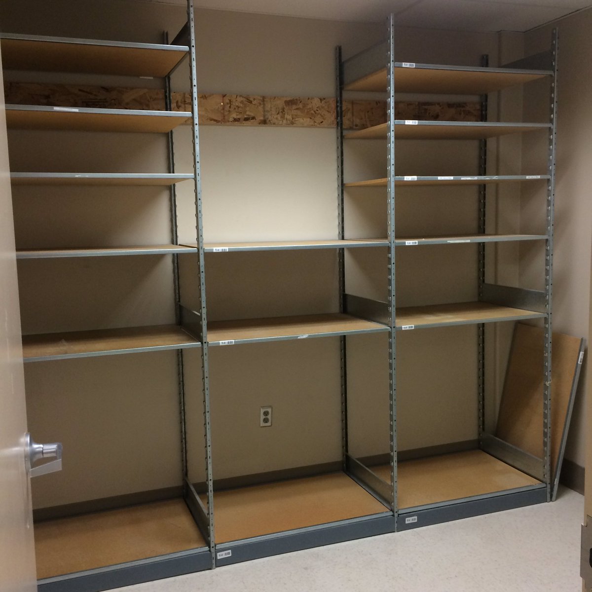 SeedRachel's tweet photo. Increased our flex holding space to get ready for our Q4 business @BHaeusser @Jen_Mohan https://t.co/PrBOLM32HY