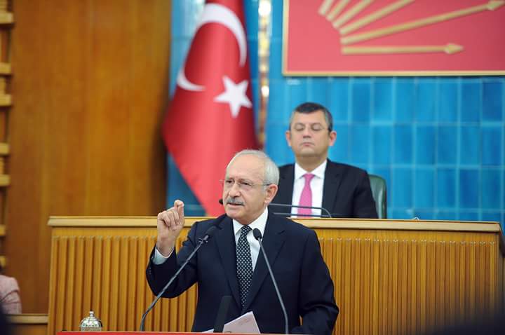 ASeninleyiz's tweet photo. Genel Başkanımız #Kemal #Kılıçdaroğlu, #TBMM #CHP Grup toplantısı konuşması https://t.co/oxzujdy6sM linkten izleyebilirsiniz.
#CHPTV https://t.co/DOD4lN1dHc