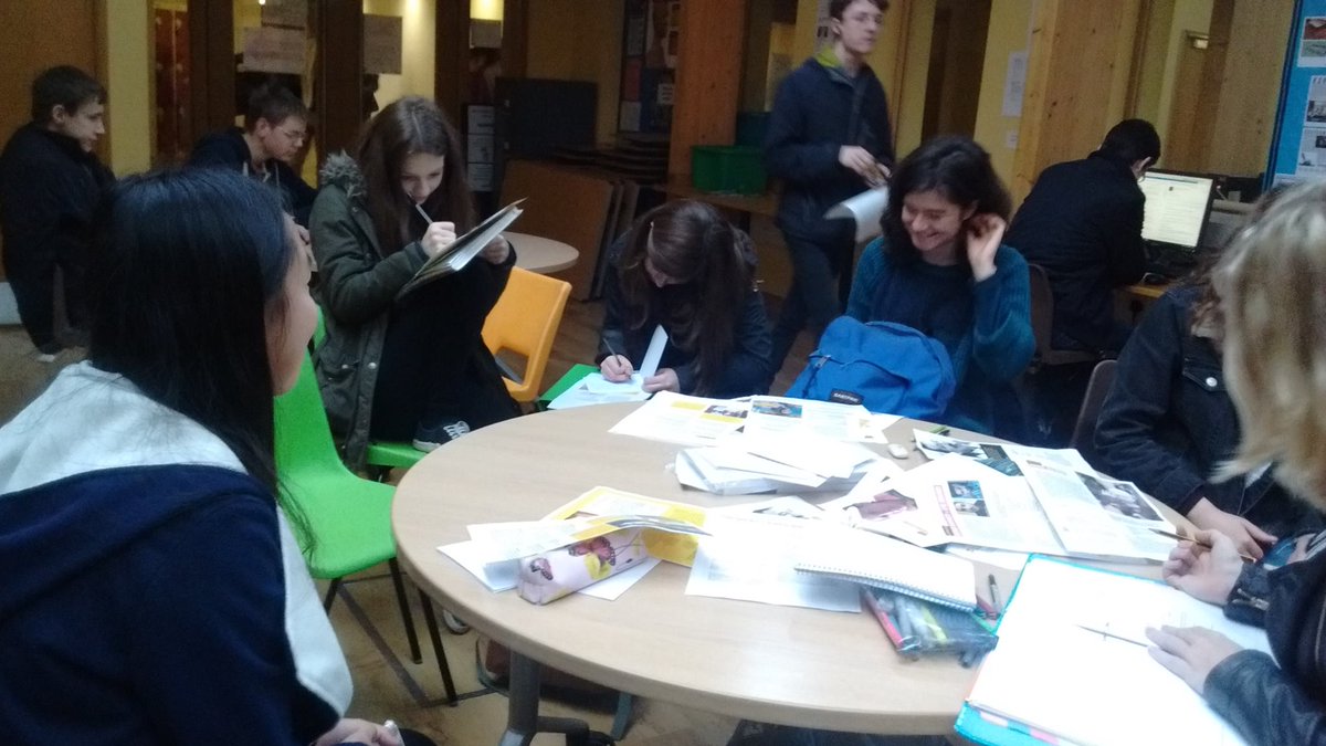 HRSFC_CU's tweet image. thank you to everyone that came to amnesty letter writing today! twas a great success :)