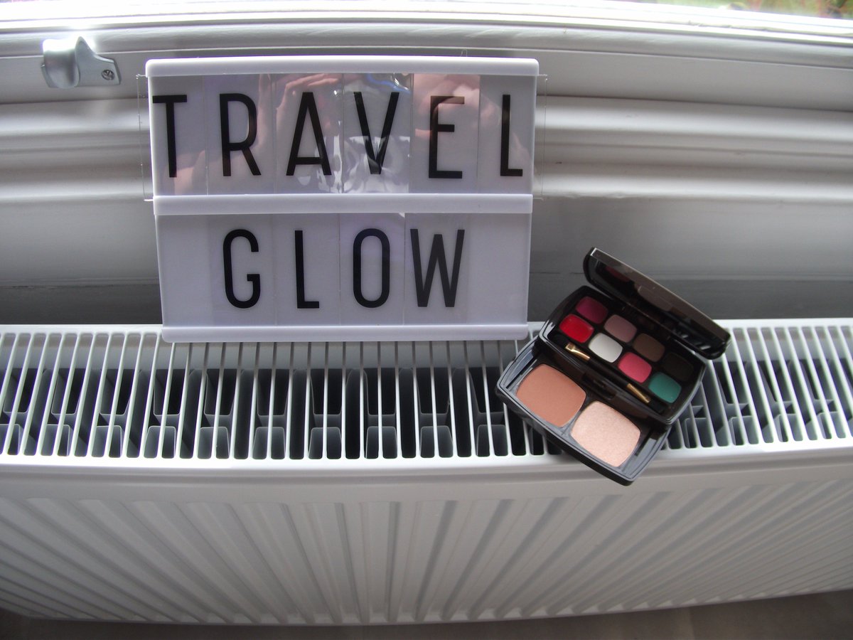writingrambling.co.uk/2016/11/travel… @WeLoveSunkissed #bbloggers Travel+Glo Palette Review #FBLChat @WeTweet_Beauty #BloggingGals @blogginggals xoxo