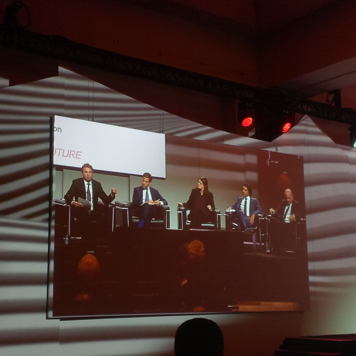 _RCCAO's tweet photo. Building #infrastructure on time matters, #P32016 crowd hears. @ReNewCanada @todd_latham Also, see report: https://t.co/6hf51DajnF #onpoli https://t.co/e6LGSPPY4j