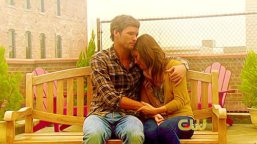 OTHpicquotes's tweet photo. "I feel like people get lost when they think happiness as a destination. But happiness is a mood, it comes and goes, and that’s okay. " https://t.co/KrjU1dvqsz