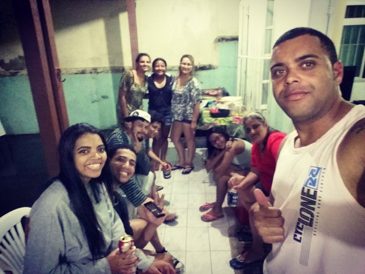 Kesia Paiva (@luizakesia) on Twitter photo 