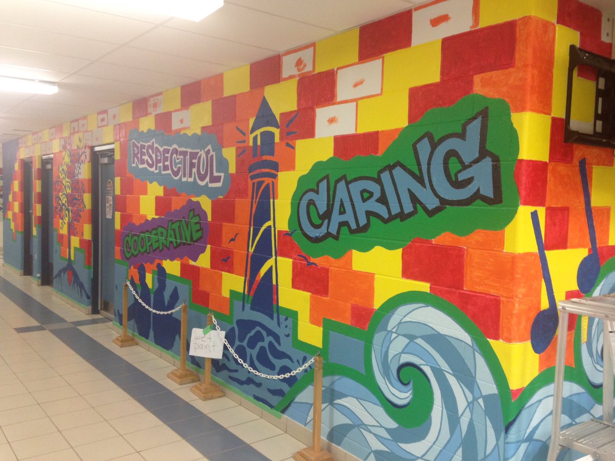 RTMSVisualArts's tweet image. 1st coat is almost complete!  Still lots of work to be done! @ARTS_PDSB #peelVart @rtmsriptide