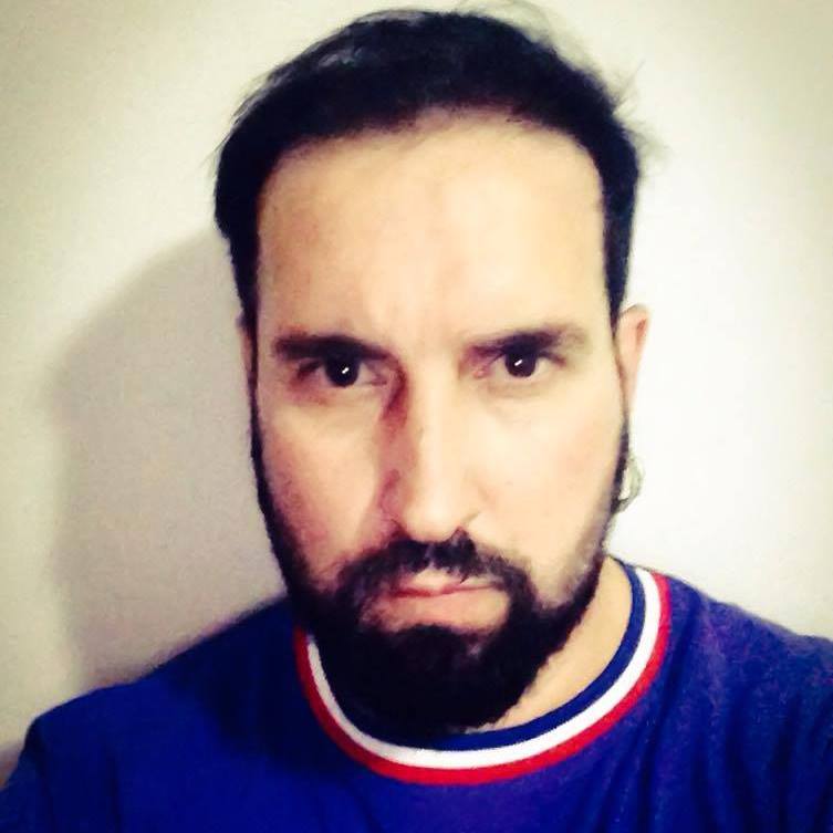 markimantonini's tweet photo. Diário de bordo: Mais um dia repleto de ideias, arranjos, vocais e letras no novo disco. VamoQueVamo @Lindeza #DColagens #MarcoAntonini https://t.co/7vE8D9cPBV