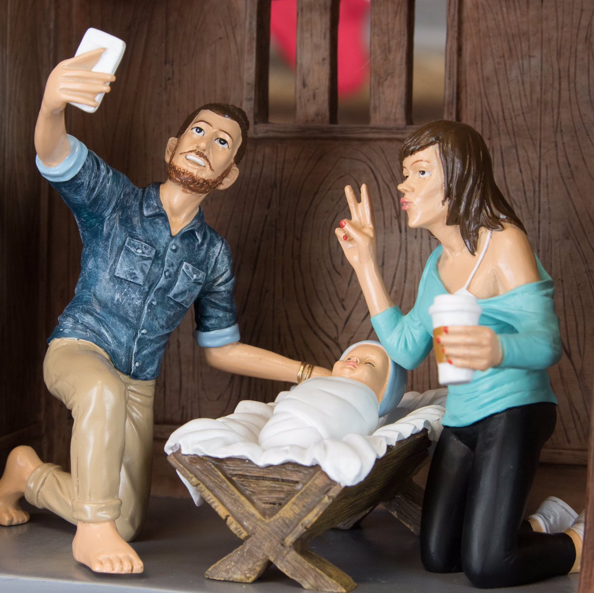 ModernNativity's tweet photo. The original family Christmas photo with Mary, Joseph and Jesus. #modernnativity #millennials #hipsters https://t.co/GsD2nQufri