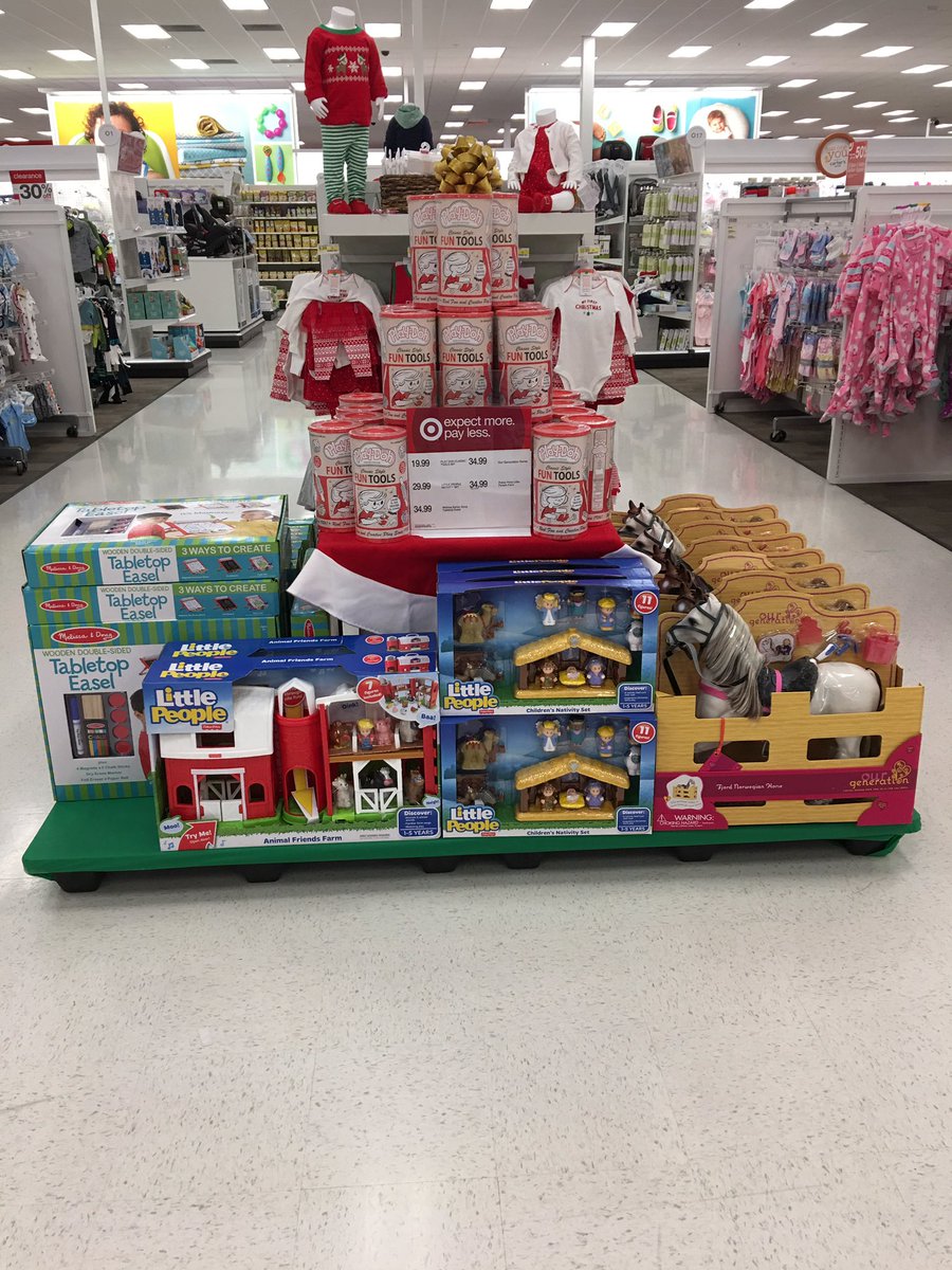 Toy shop at T2855! @GlasenappLauren  <a href="/RachelleHiebing/">Rachelle Hiebing</a> <a href="/wade_hopper/">Wade Hopper</a> <a href="/ehmurillo/">Emily Murillo</a>