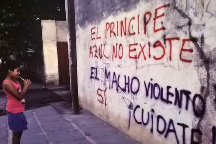 PorteandoXlaPaz's tweet photo. El príncipe azul no existe, el macho violento sí, cuídate!
#MartesDPaternidades https://t.co/XZlgA8xwy6