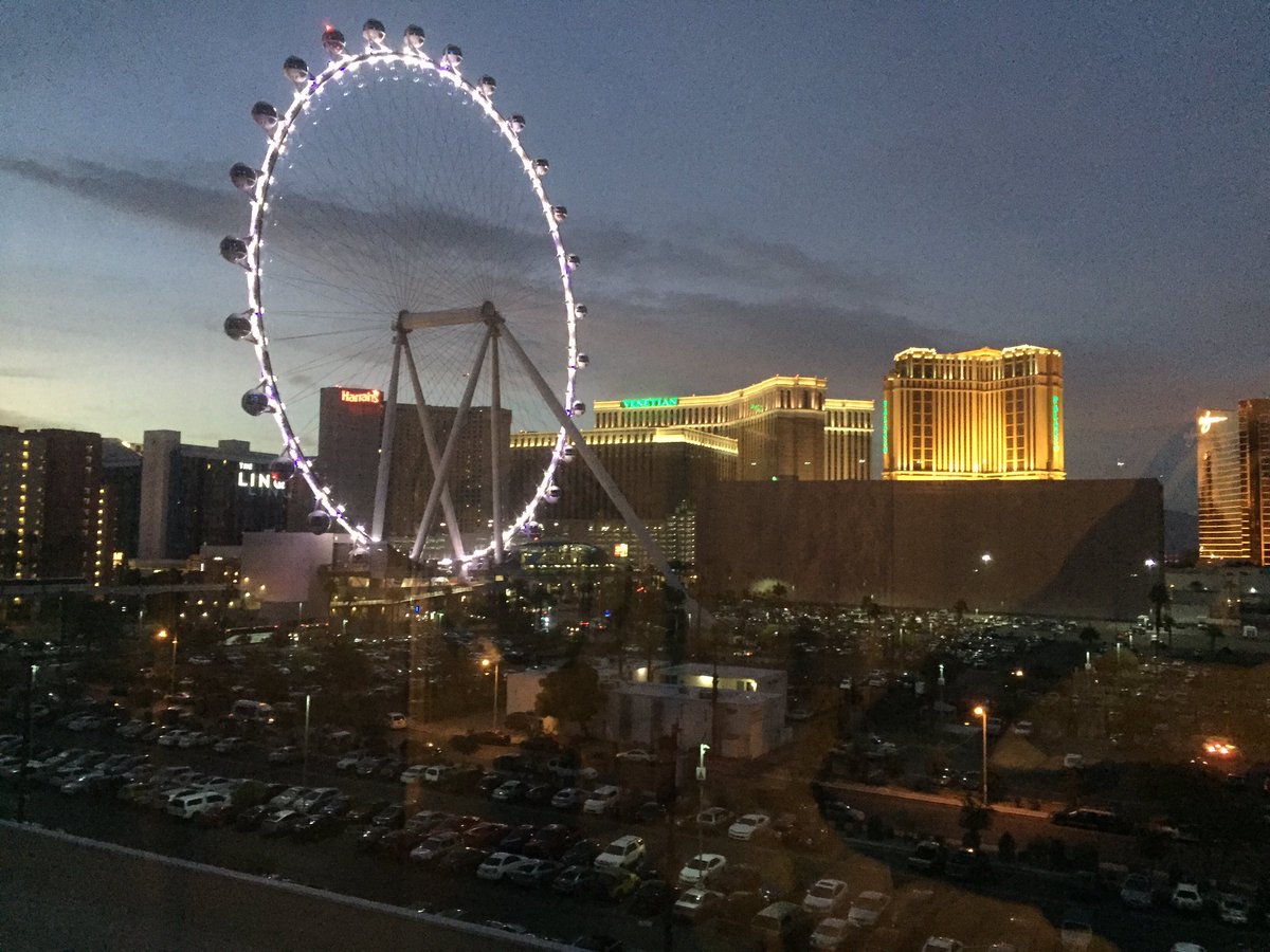 MuShieldNH's tweet photo. Landed in Vegas and are ready for #FABTECH2016 https://t.co/qMXfnvegQk