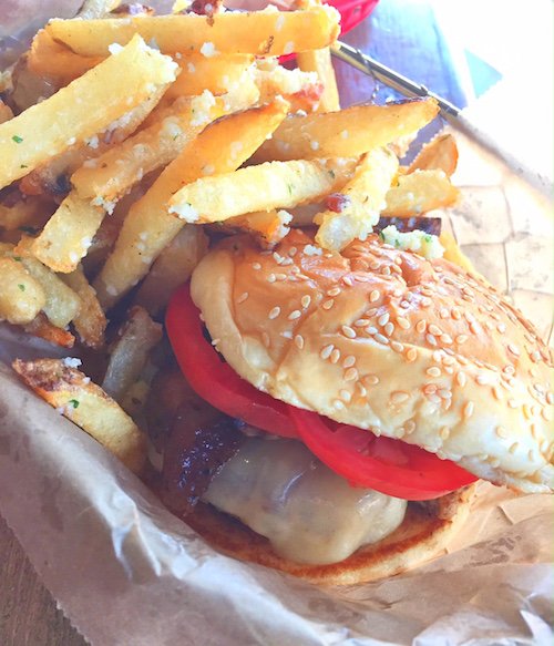 inthemiddlenash's tweet photo. Who needs a #burger and #fries? We sure do! @FBNashville https://t.co/BTB6DBFqwy #Nashville https://t.co/eWV9nlYTEX