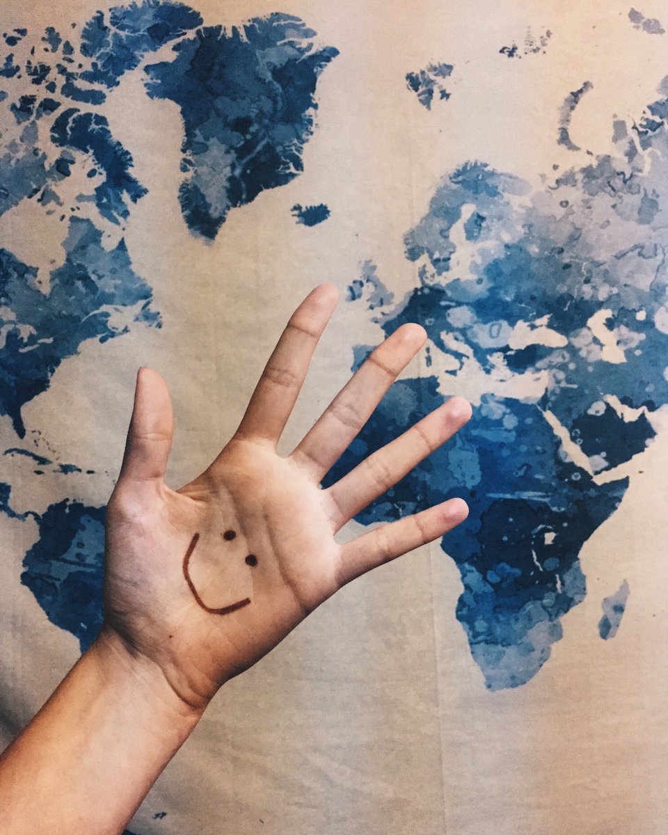 lightifycreativ's tweet image. Today is #WorldAdoptionDay 🙌🏽 make sure to draw a smiley face on your hand to show support &amp;amp; spread awareness!

Image by: @marisaholliday