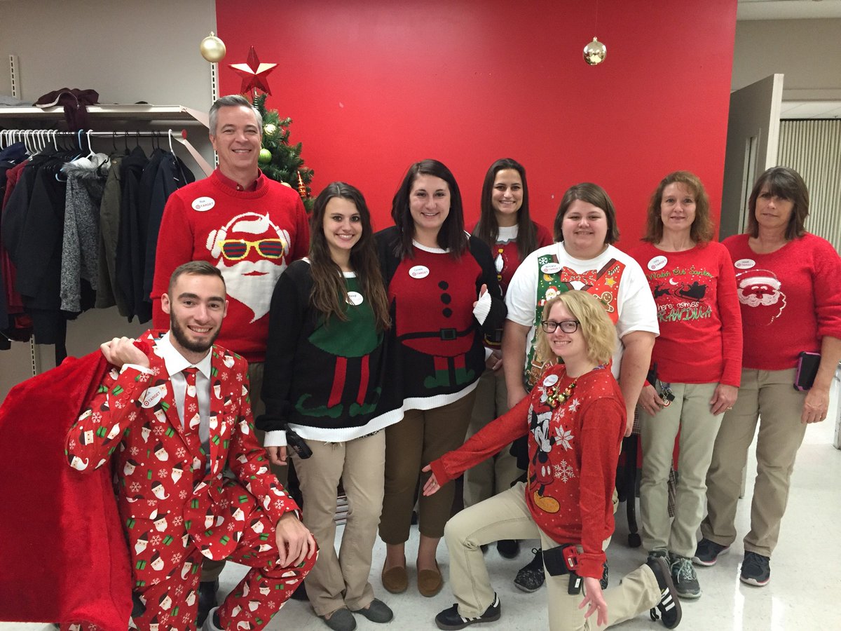 K_Adams6's tweet photo. You can't have Reindeer Run without some Christmas fun! 🎄☃🎁 #doubleheadedsweater #Target #Q4herewecome @DES_target @rickbarnett69 @I_Tob26 https://t.co/L5bRa5UMDB