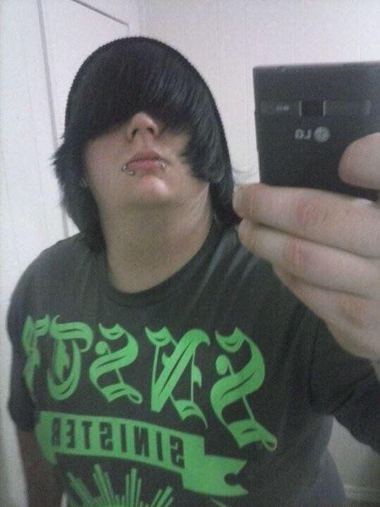 CauseWereGuys's tweet photo. "Stfu mom I'll drink as much monster as I want" https://t.co/matJdufnx7