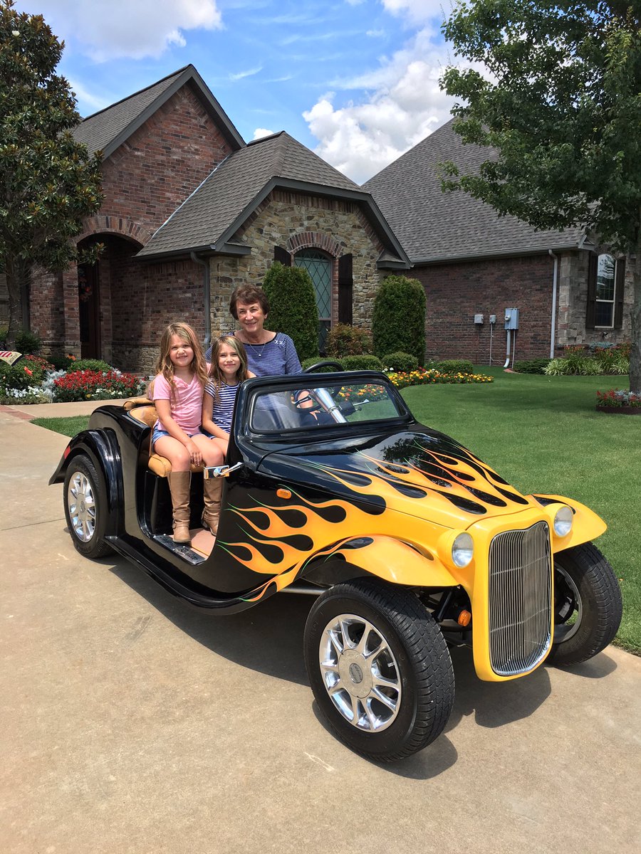 Meilo__Creation's tweet photo. Laura and Ian Mcquade purchased this lovely, customized golf cart to take their grandchildren golfing this weekend!!https://t.co/0JGkzusl5u https://t.co/dMQBiTsMdF