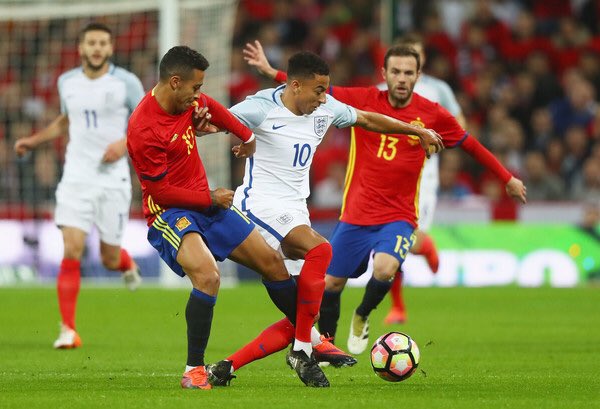 coolnotesix's tweet photo. FT. England 2 v 2 Spain. Lingard, Rashford, Mata &amp; Herrera all played. De Gea not involved. Congrats on Herrera debut day with Spain. #mufc https://t.co/DCBfkLvUPd