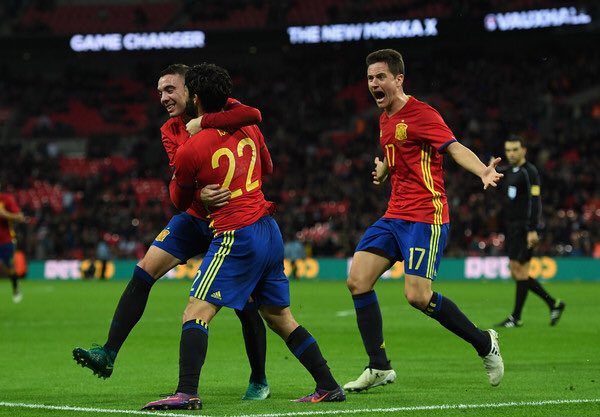 coolnotesix's tweet photo. FT. England 2 v 2 Spain. Lingard, Rashford, Mata &amp; Herrera all played. De Gea not involved. Congrats on Herrera debut day with Spain. #mufc https://t.co/DCBfkLvUPd