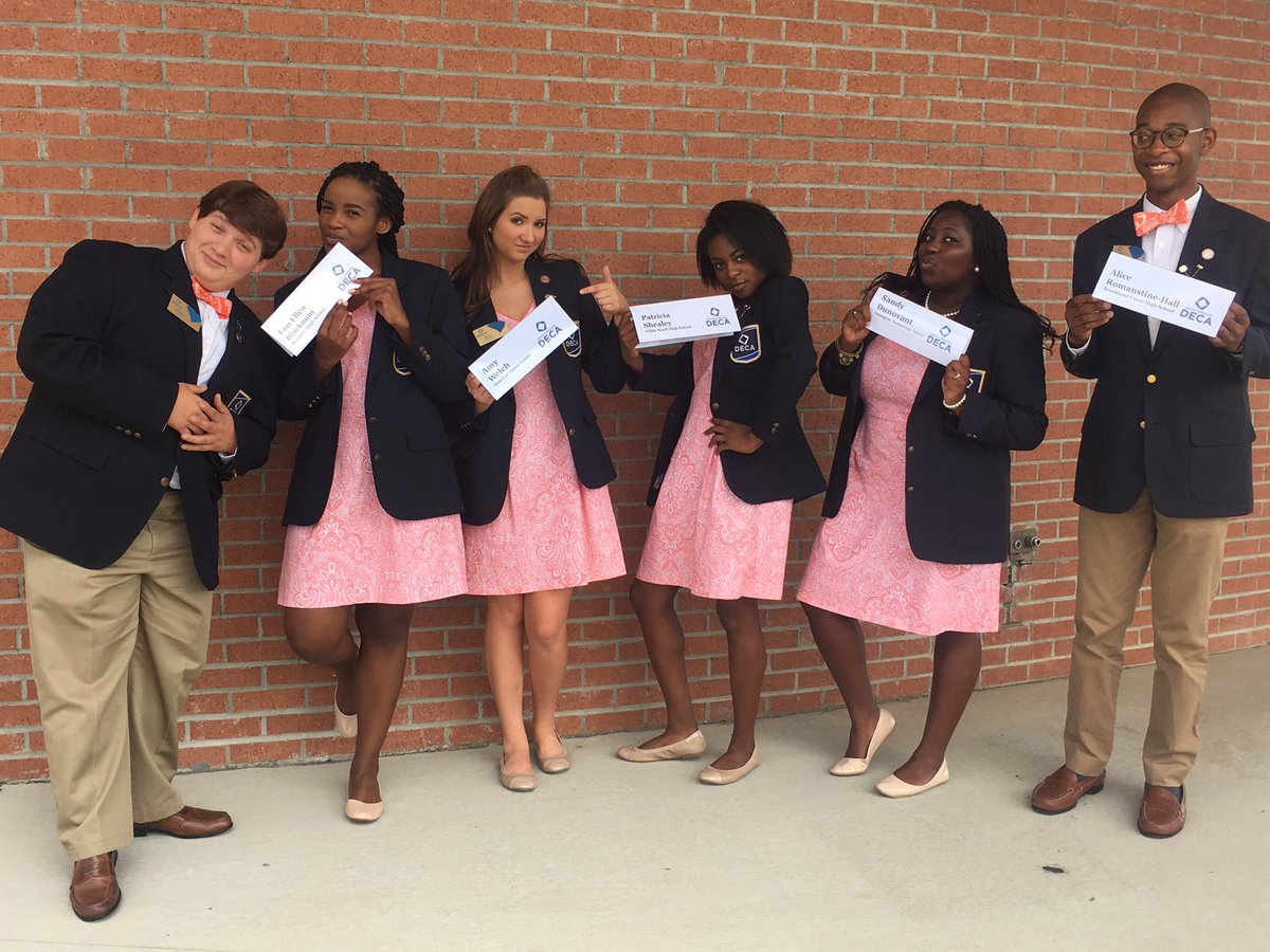 SCDECA's tweet photo. Thank you to all SC DECA advisors. Share with us your fav advisors. Send us pic or @ us. #scdecamonthchallenge #DECAMonth #day15 https://t.co/NMjdpPTTdG