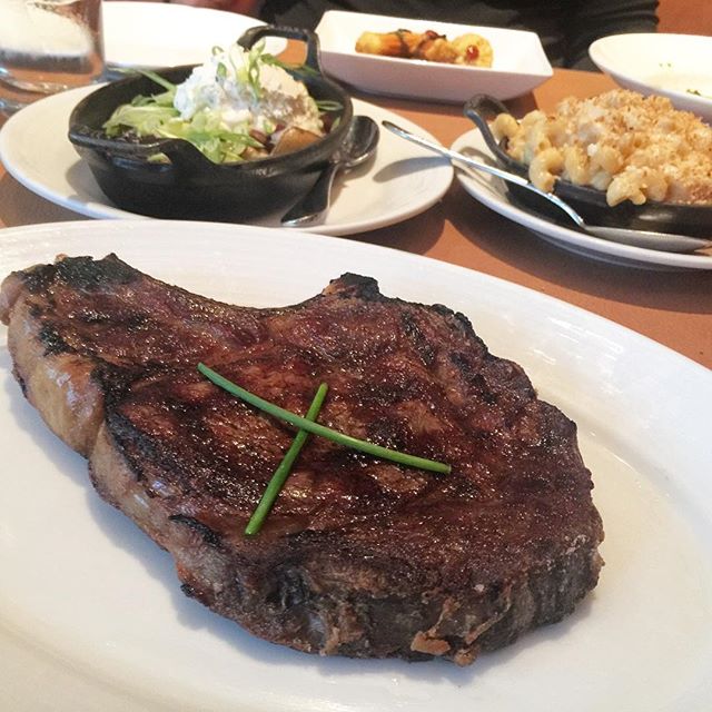 PrimehouseCHI's tweet photo. Dinner plans? #dinnerdate #treatyourself #steak https://t.co/rjxpb01QyB