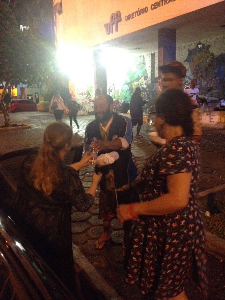 ProAMES7's tweet image. Nessa semana, o #ProAMES conseguiu distribuir 83 #quentinhas para os #moradoresemsituacaoderua. #Gratidao aos colaboradores! &amp;lt;3 #Niteroi