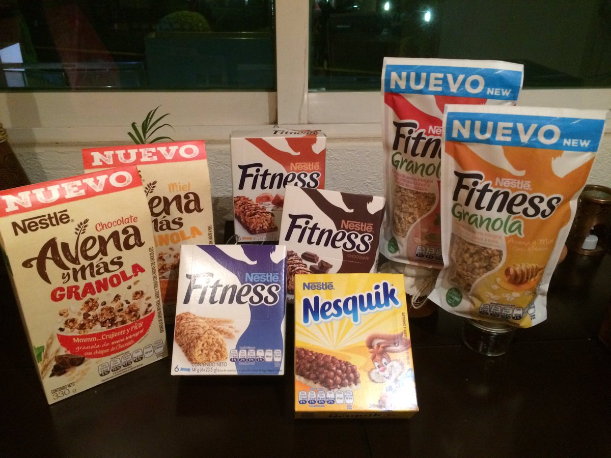 la_new's tweet photo. Llegaron nuevos integrantes de la familia @nestlemx y me uuurge probarlos todos!! #MamaIntegral @NestleFitnessMx en barra y granola! https://t.co/tkmOdVclZR