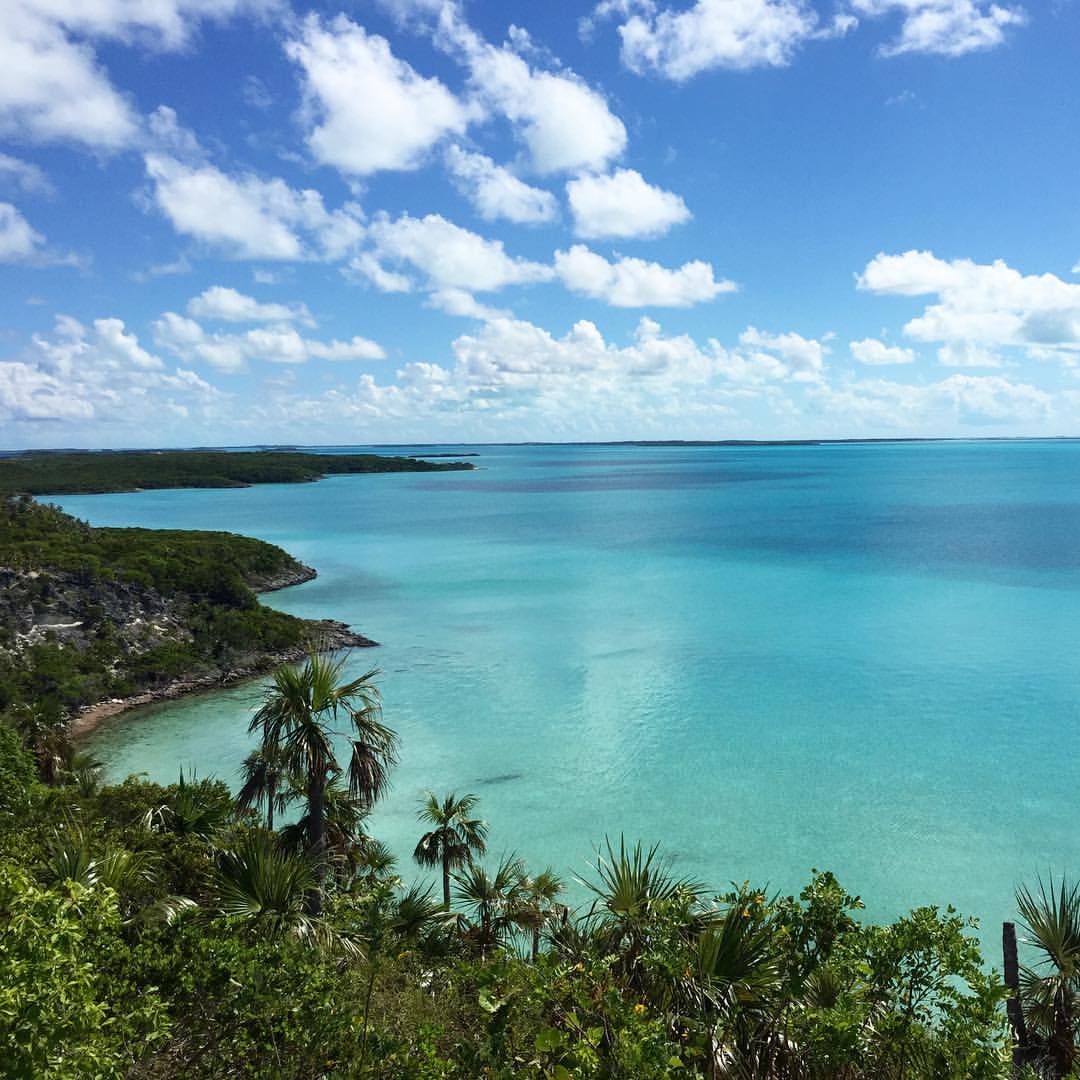 How beautiful is this incredible view from the highest point in #Exuma? Photo by <a href="/OIExplorers/">Out-Island Explorers</a> #Bahamas #TravelTuesday