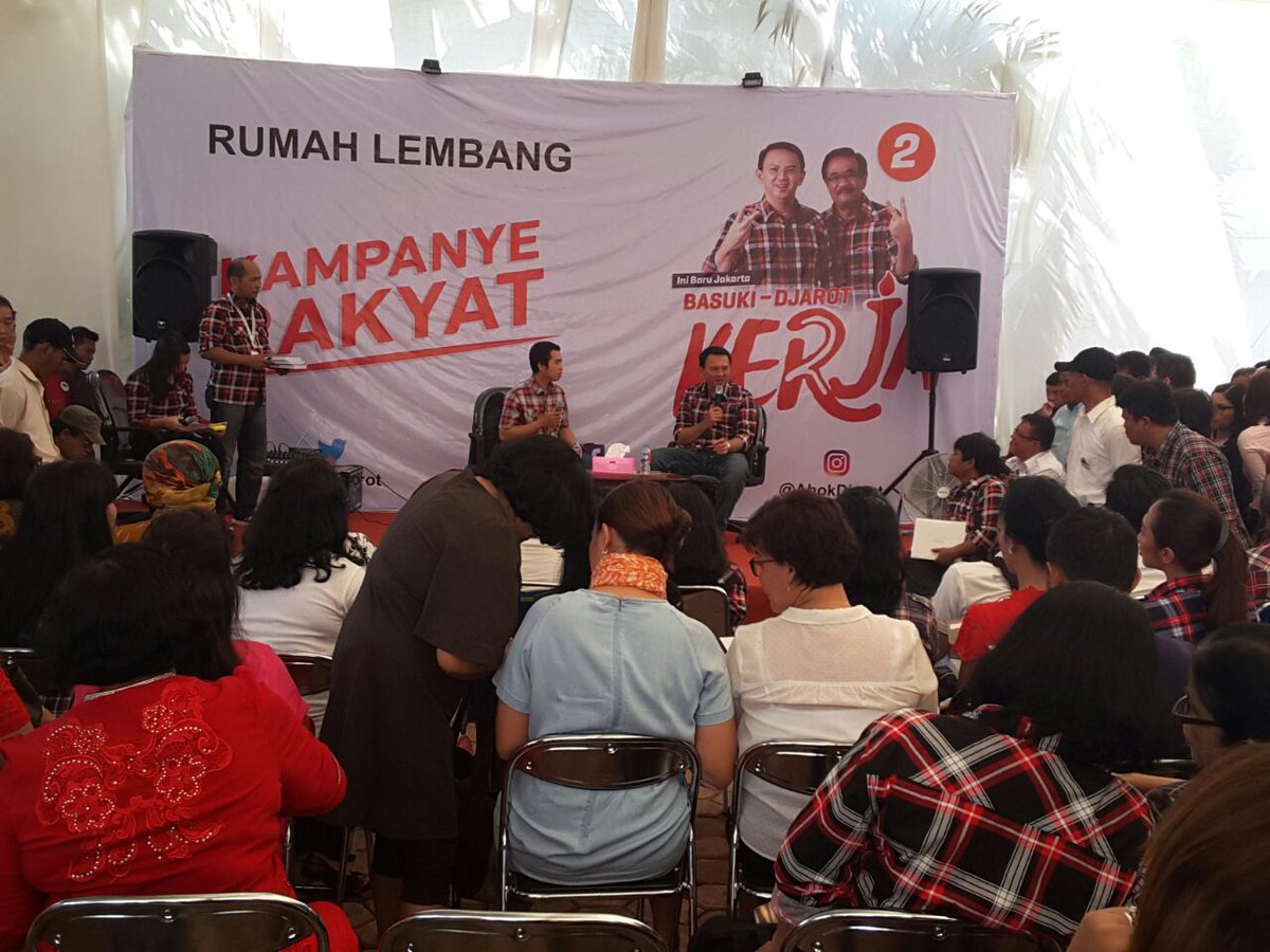 kangdede78's tweet photo. Ahok: Jika saya "ditersangkakan" naik kepengadilan, sidang terbuka, itu bagus biar Rakyat tau mana yg benar &amp; mana yg salah.
#KamiAhok https://t.co/dn7NFZJXOU