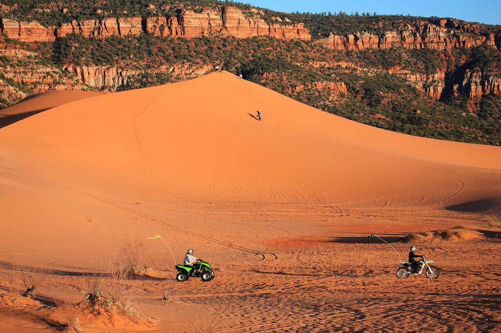 VisitUtah's tweet photo. Coral Pink Sand Dunes State Park is a sand-filled playground with over 2,000 acres open to #OHVs. https://t.co/ZxHCtlIlDC #FindYourPark #ATV https://t.co/WGdYMmfeOF