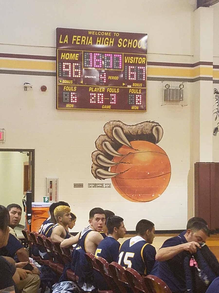 corpus_rcorpus's tweet photo. Warriors on fire against Edinburg North tonight!!! https://t.co/7YpgAVc4wI