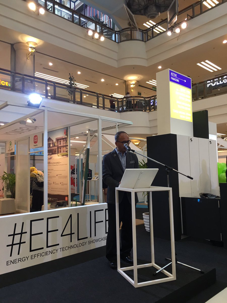 pandnganiklas's tweet photo. #EE4LIFE Energy Efficiency Technogy Showcae 2016 by DS KPKR @JKRMalaysia @MOWorks @RoslanMdTaha https://t.co/Z15jFKSkNe